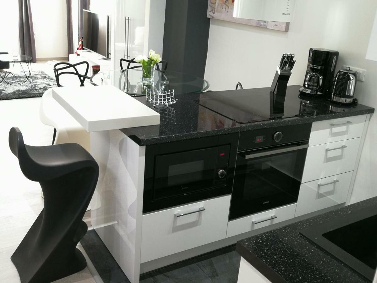 Palladium II City Center Apartments Макарска Екстериор снимка
